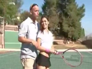 Masidhi malaswa video sa ang tenis court